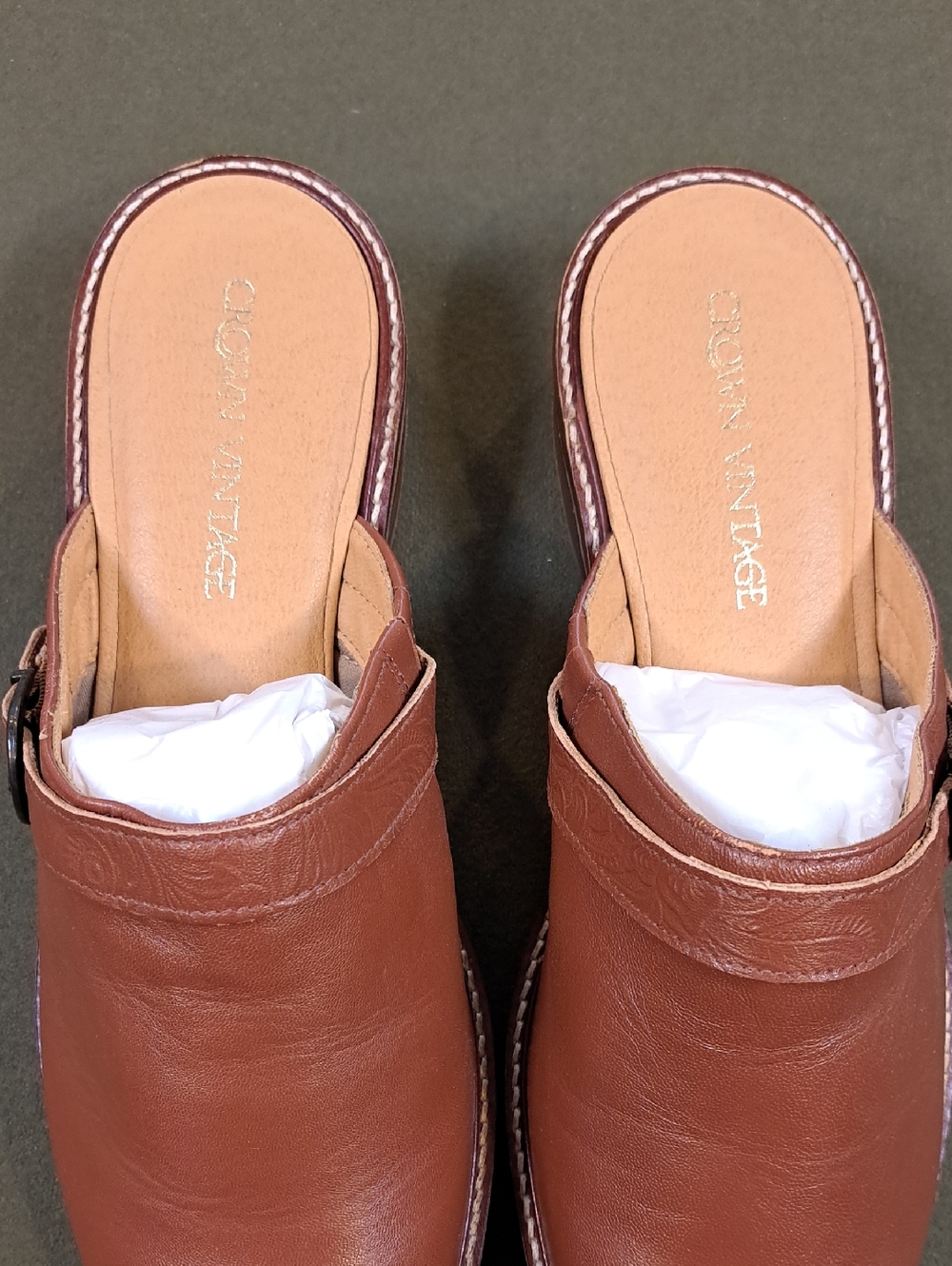 Crown Vintage Vivo Clog - Color: British Tan - Size: 11 - Picture 4 of 10